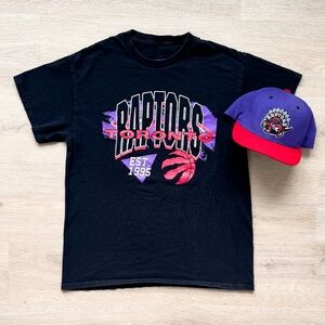 Toronto Raptors Bundle: Mitchell & Ness Wool Blend SnapBack Hat + Graphic Tee (M